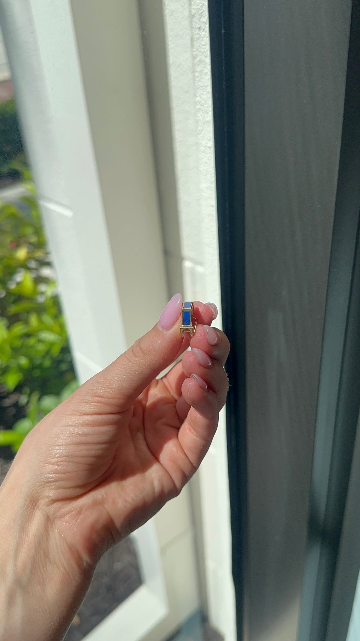 Carolina Neves- Gemstone Concave Ear Cuff – Henri Noël