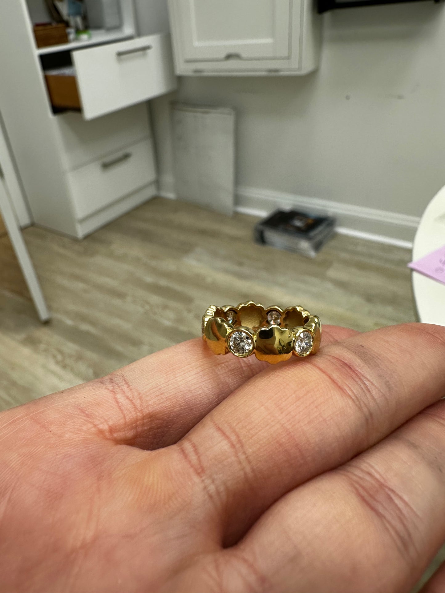 Chunky Scallop Bezel Diamond Eternity Band – Henri Noël