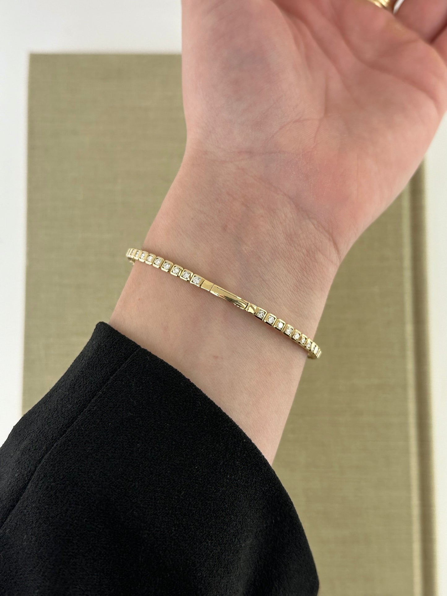 Diamond Flexible Bangle – Henri Noël