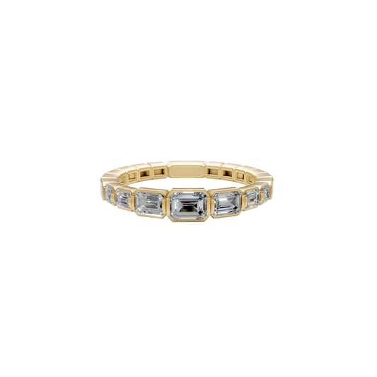 Graduated Emerald-Cut Diamond Band