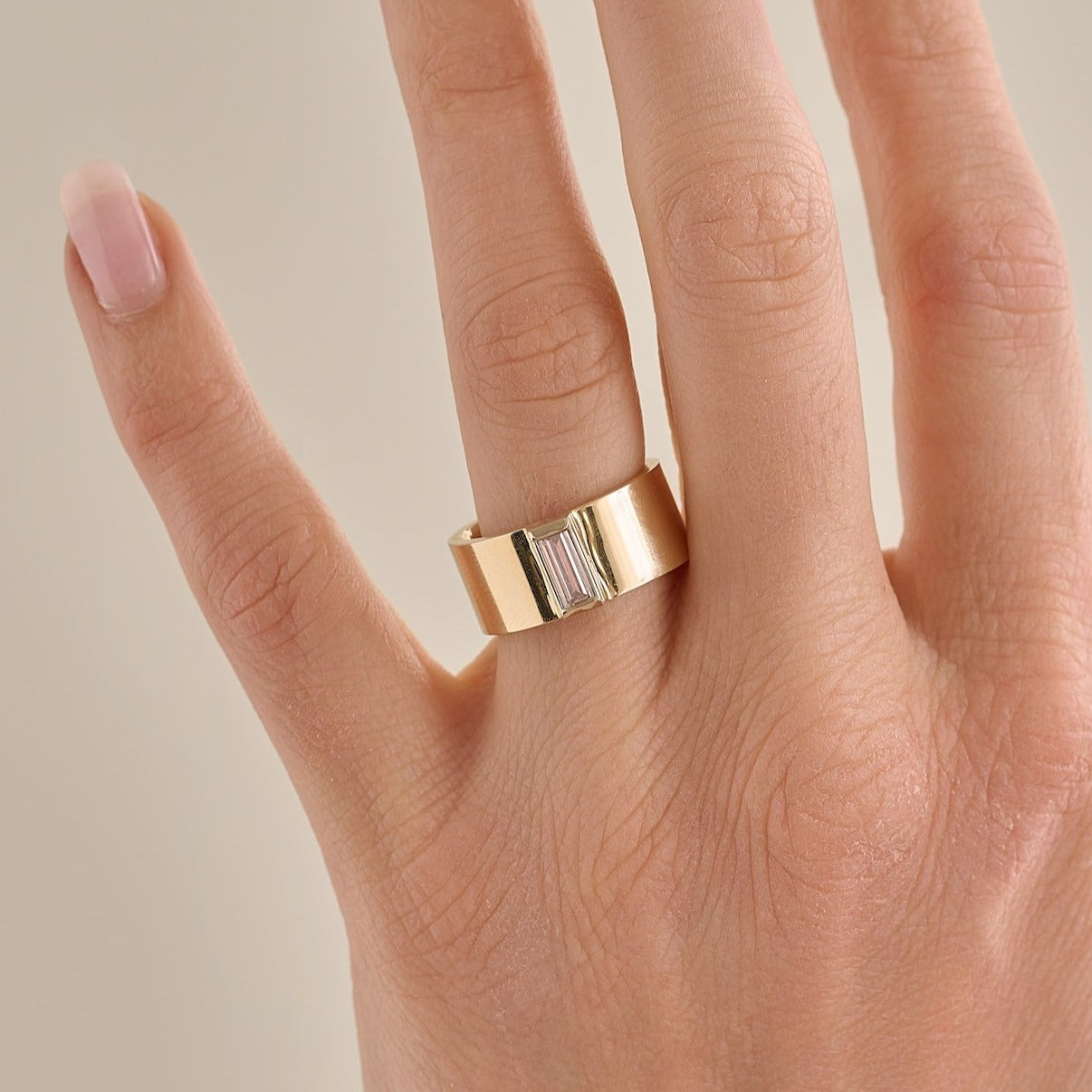 Center Baguette Cigar Band
