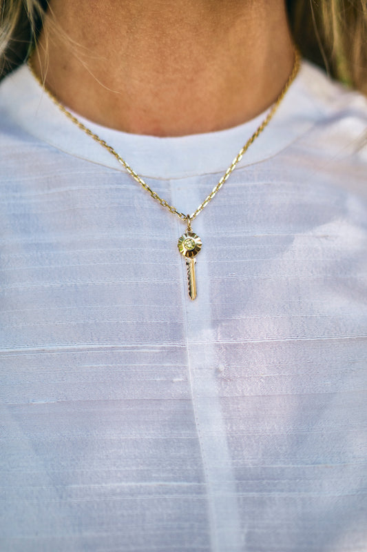 Round Yellow Diamond Scalloped Key Pendant