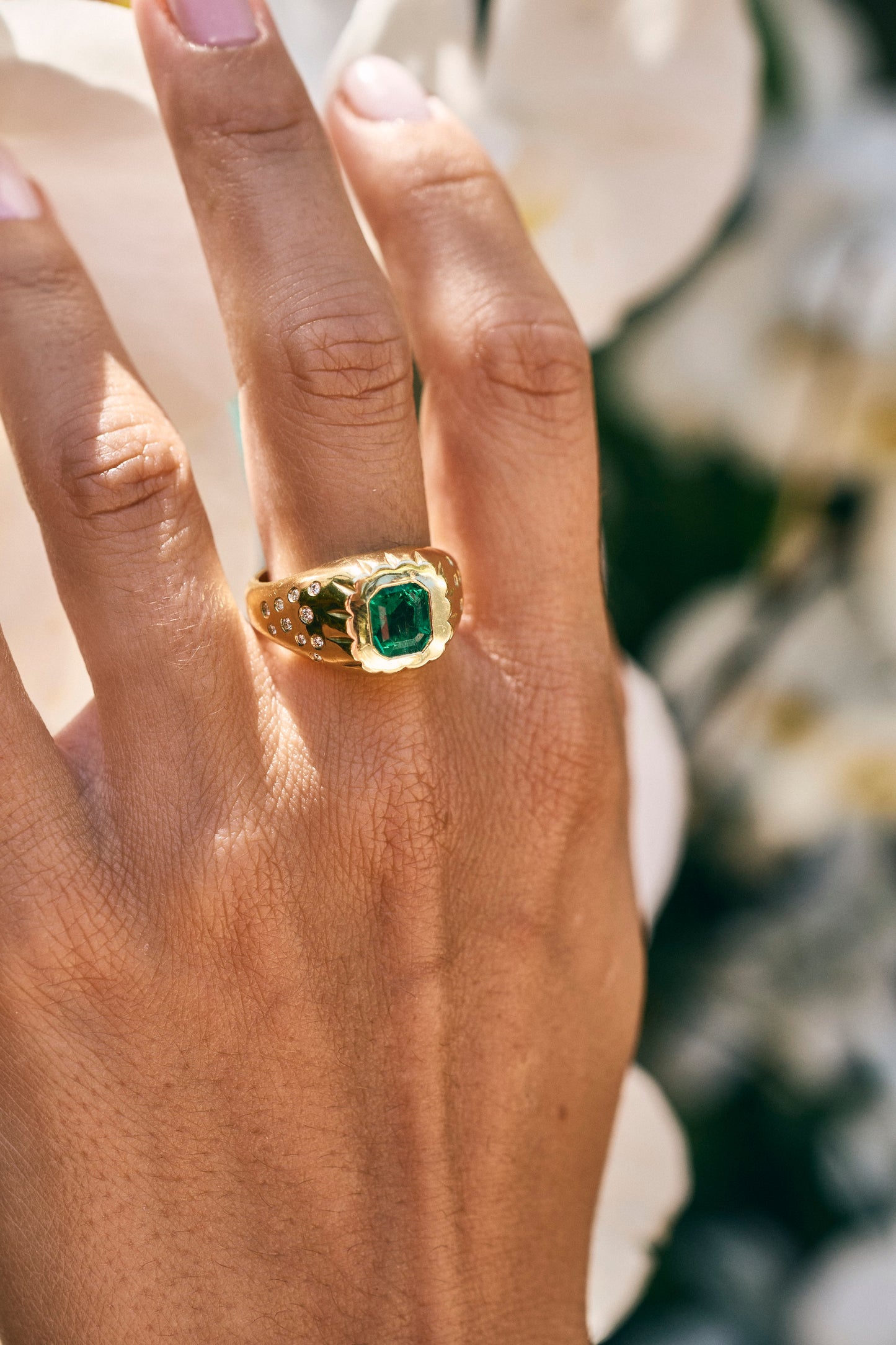 Scalloped Emerald Signet Ring