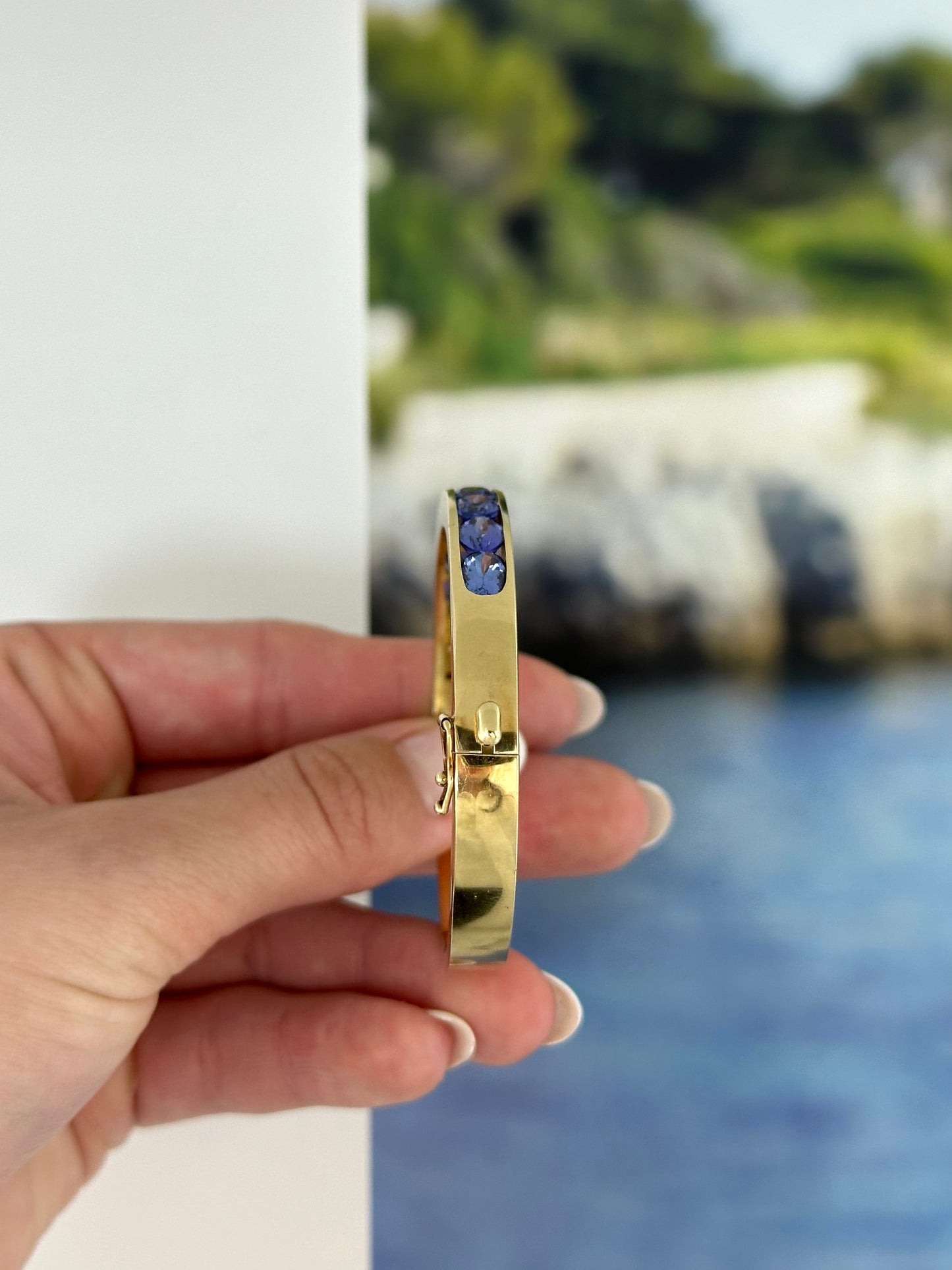 Vintage Tanzanite Gold Bangle