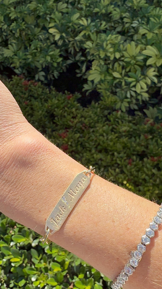 Nameplate Bracelet with Diamond Detailing – Henri Noël