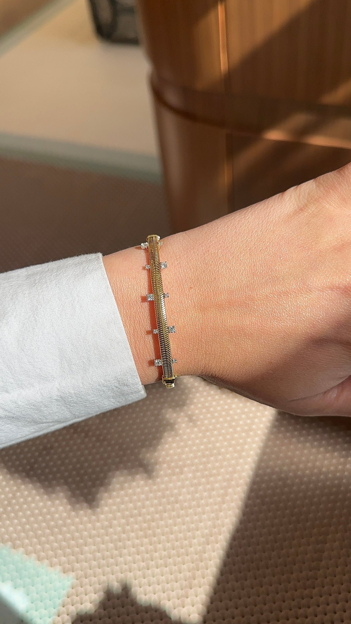 Nikos Koulis- Feelings Bangle with Diamonds – Henri Noël
