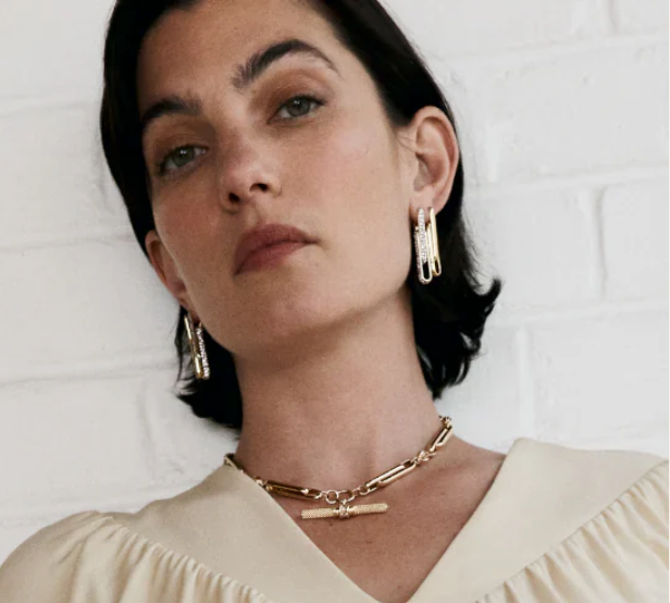 Lucy Delius- The Diamond Buchanan T-Bar – Henri Noël