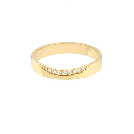 Graduated Diamond Gold Band