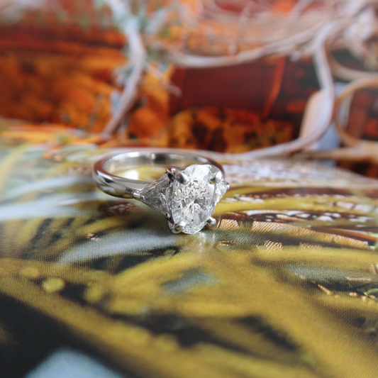 Vintage Oval Cut Diamond Trillion Ring – Henri Noël