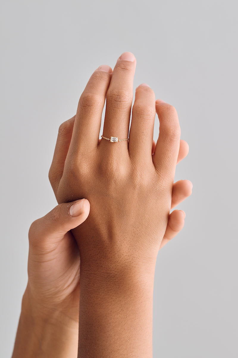 Adjustable Emerald Diamond Chain Ring