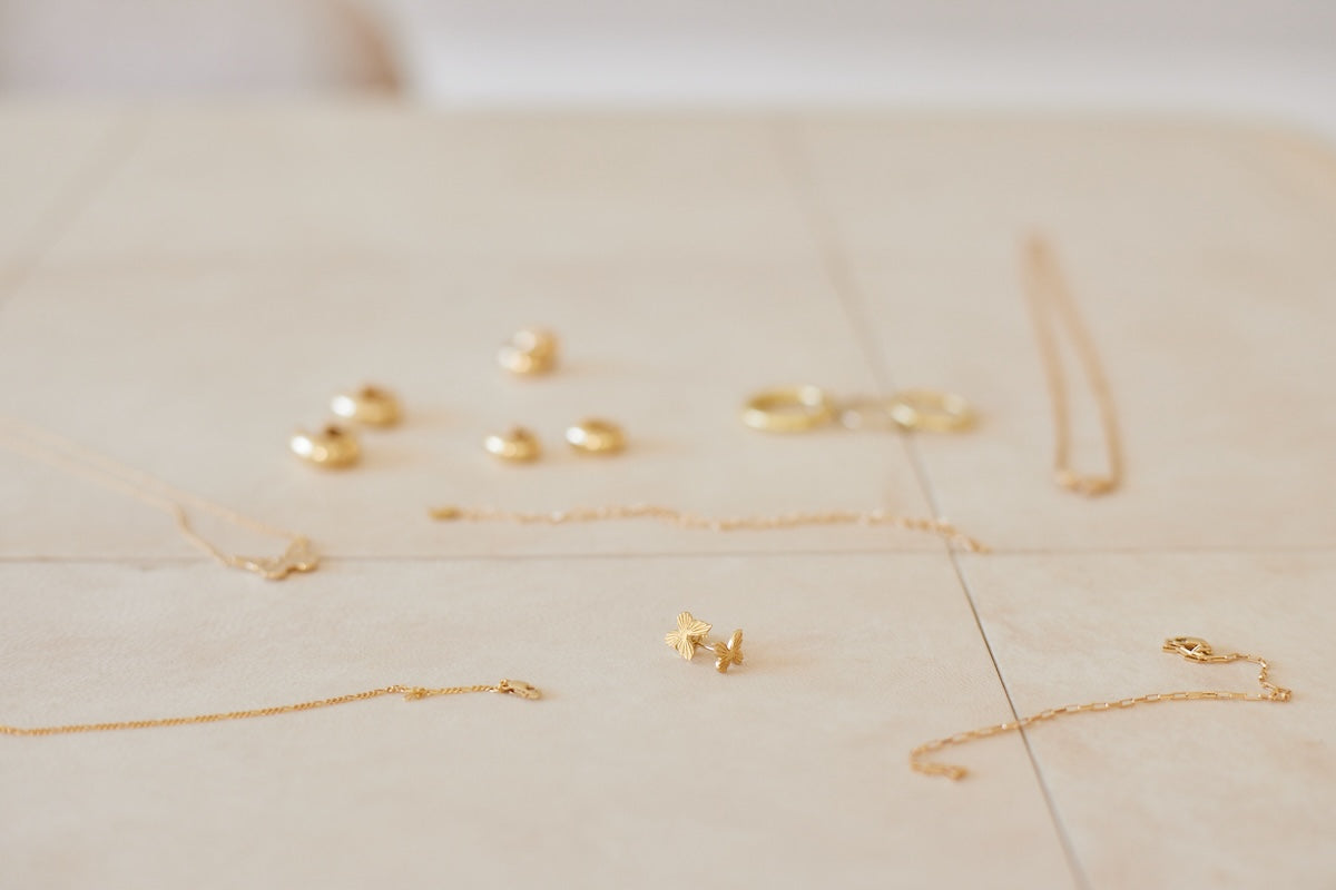 14K Butterfly Studs – Henri Noël