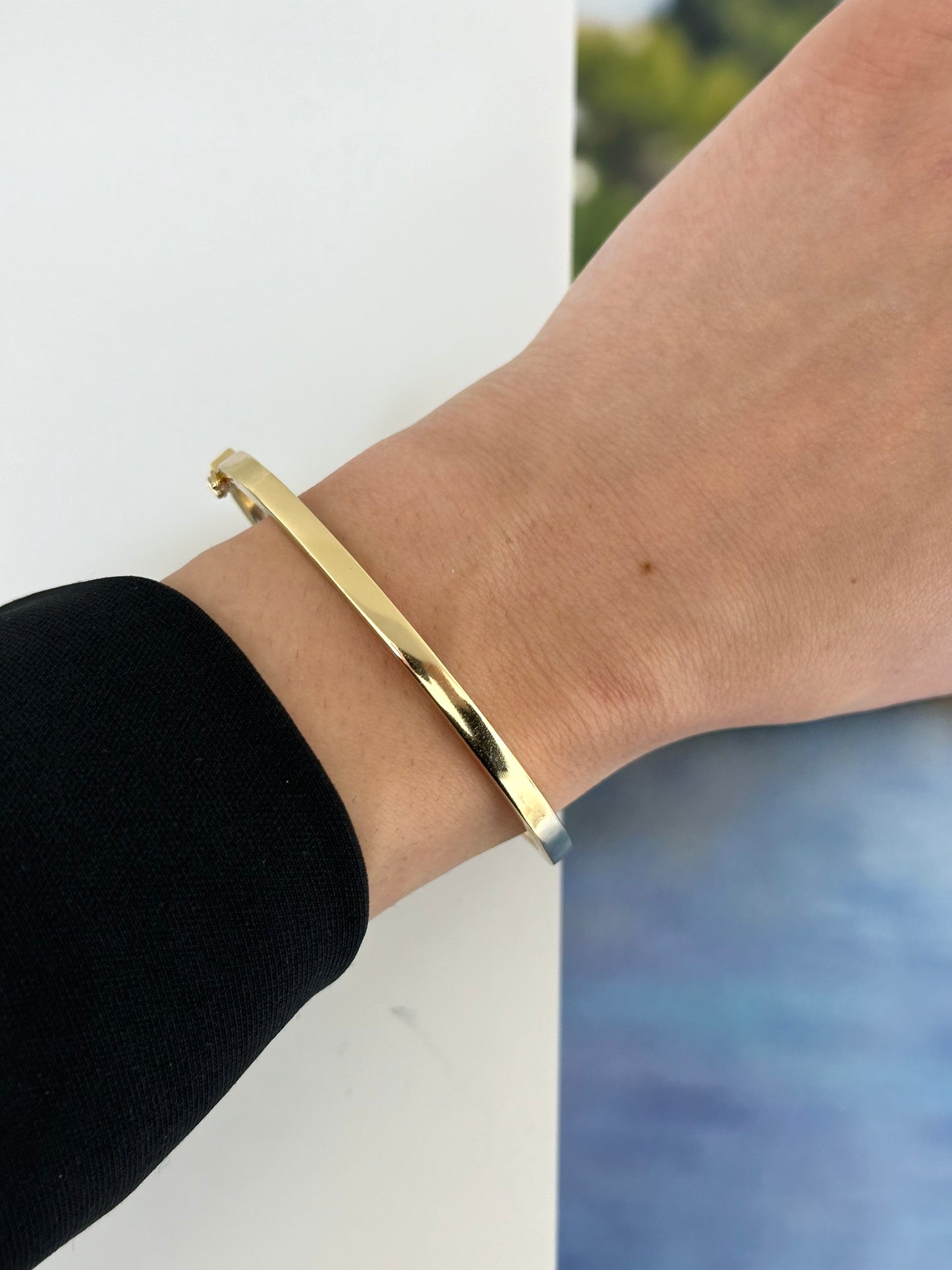 14K Classic Engraveable Gold Bangle – Henri Noël