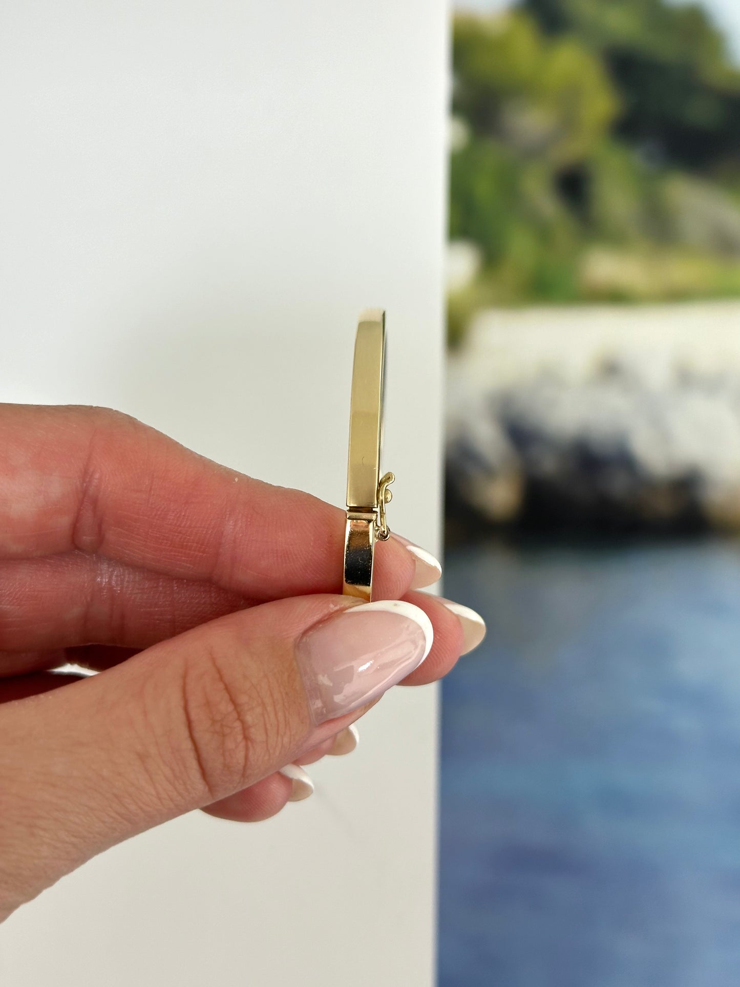 14K Classic Engraveable Gold Bangle – Henri Noël