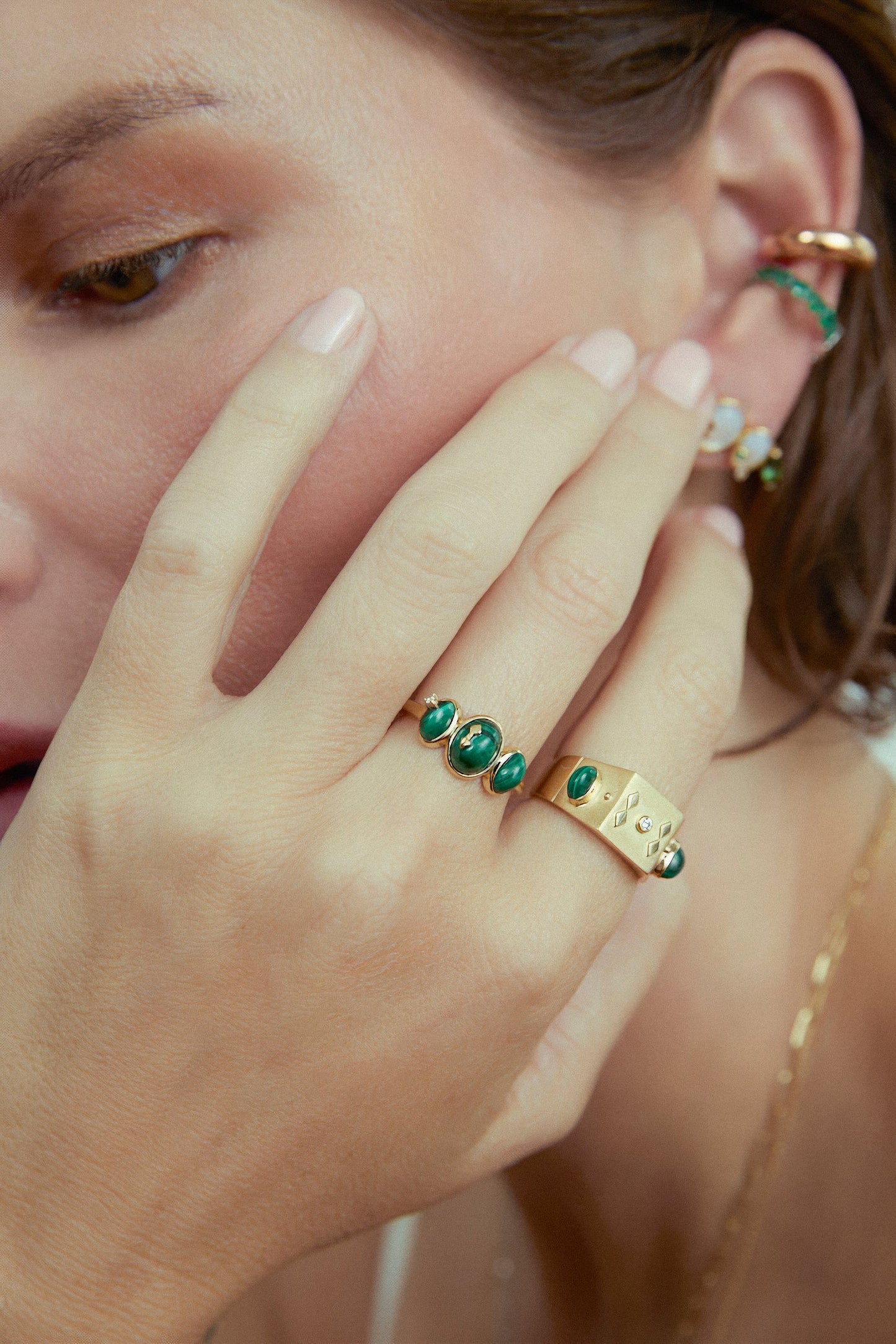 Carolina Neves- Robust Ring With Malachite Cabochons and Diamonds – Henri Noël