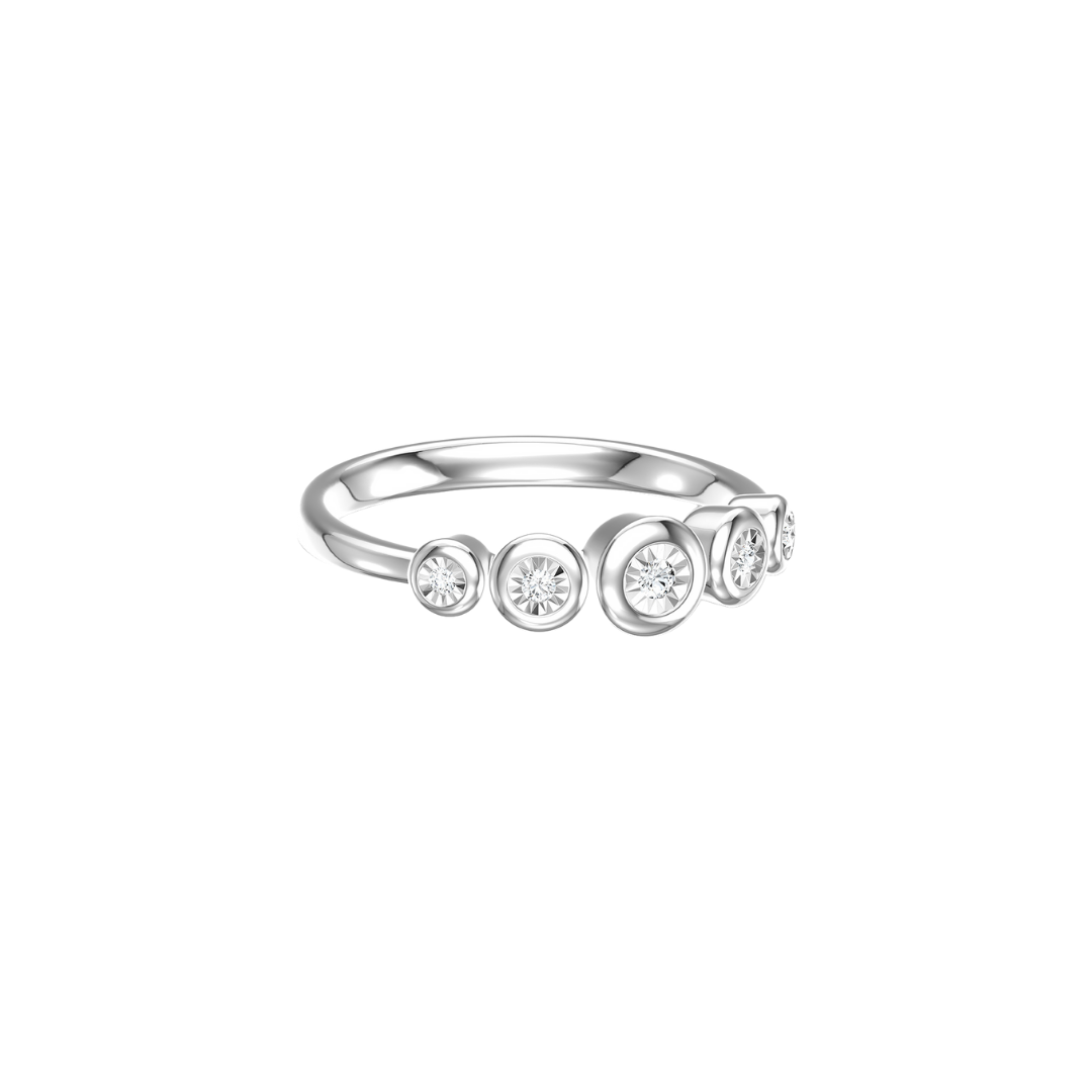 Graduated Bezel Diamond Ring
