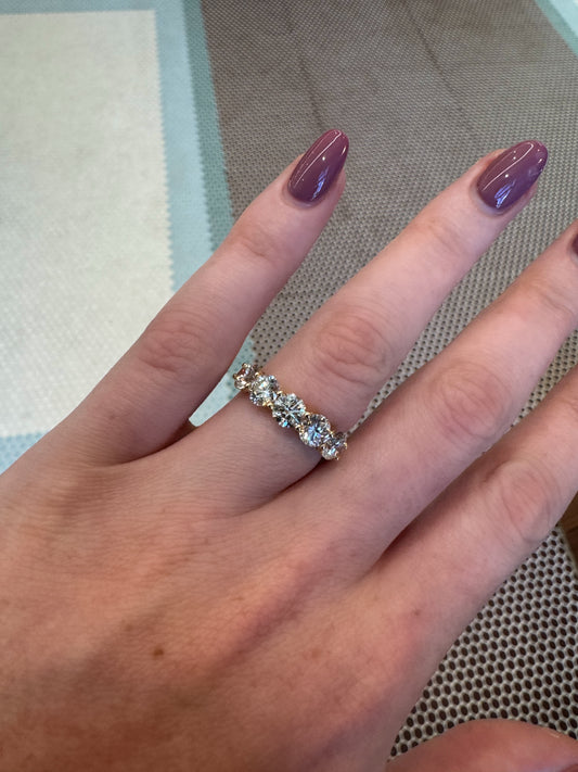 Five Round Diamond Anniversary Band – Henri Noël