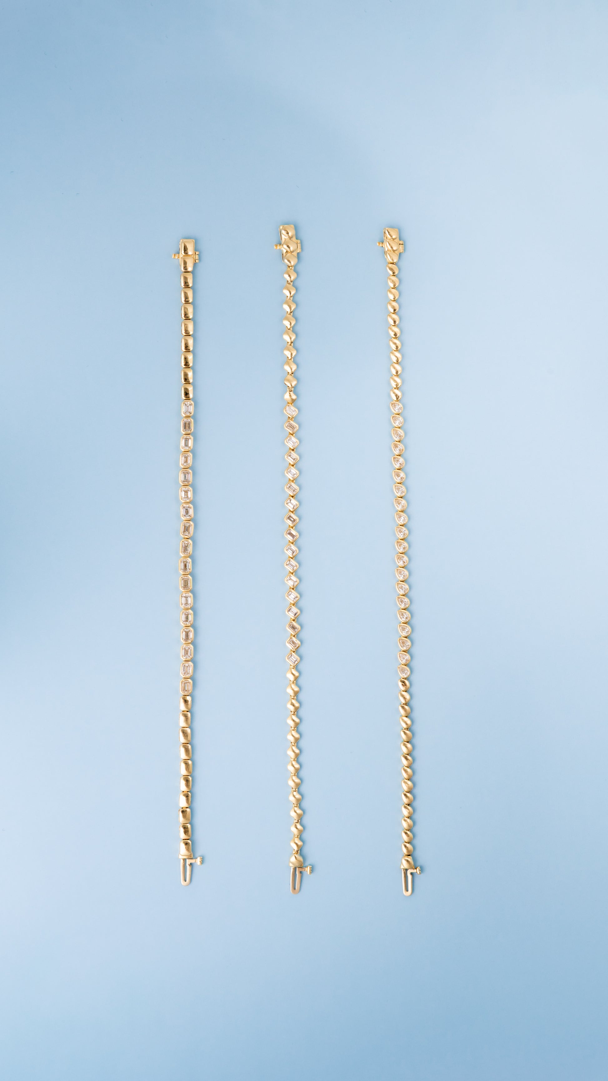 Asymmetrical Bezel Emerald Cut Diamond Tennis Bracelet – Henri Noël