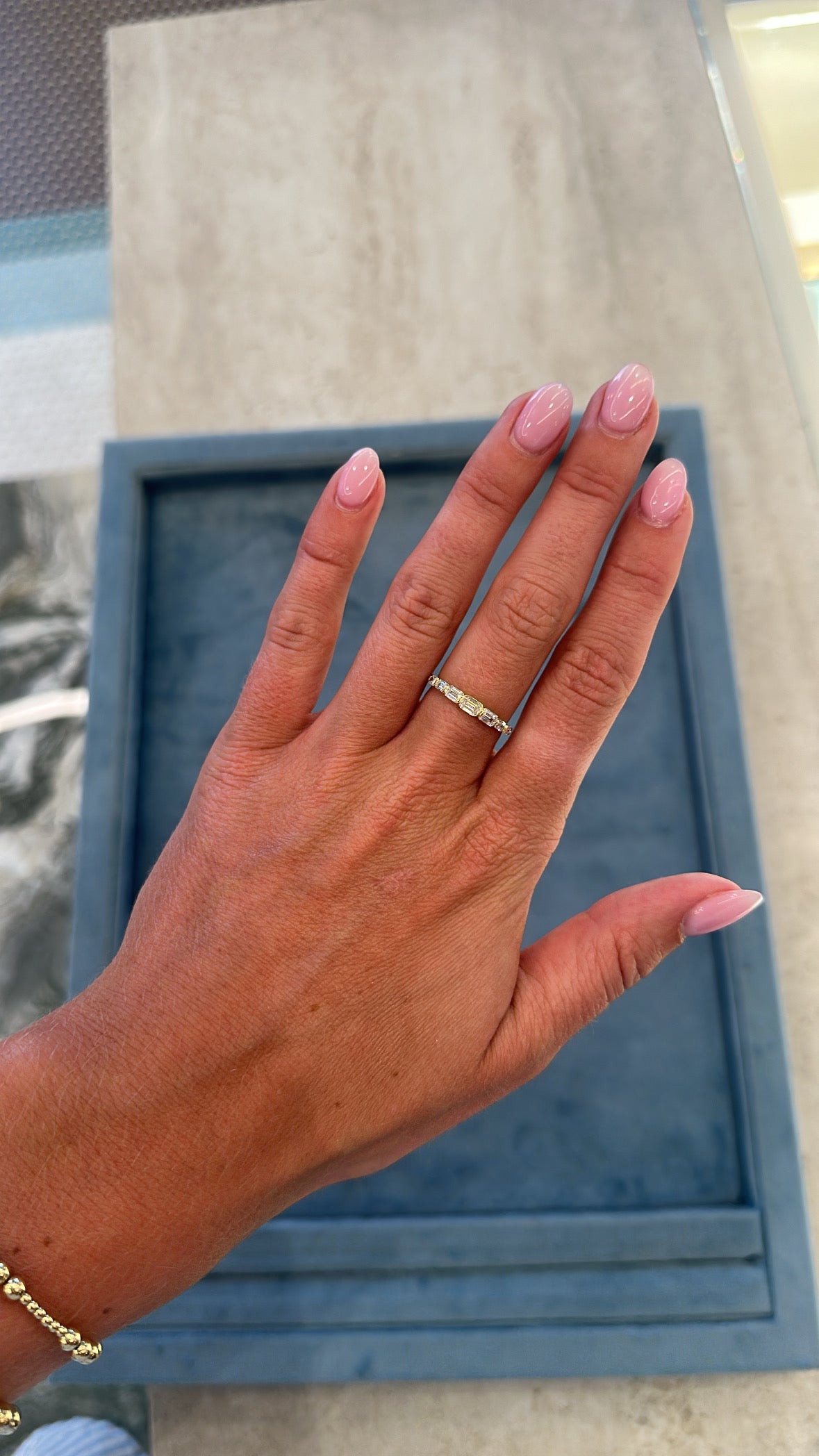 Graduated Emerald-Cut Diamond Band – Henri Noël