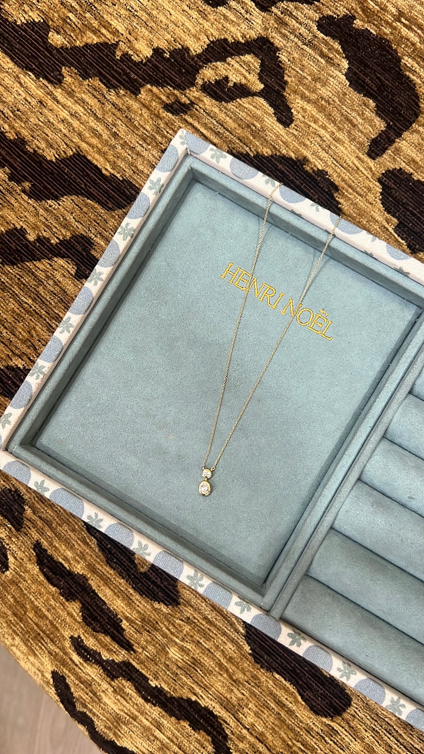 Bezel Round and Oval Diamond Pendant Necklace – Henri Noël