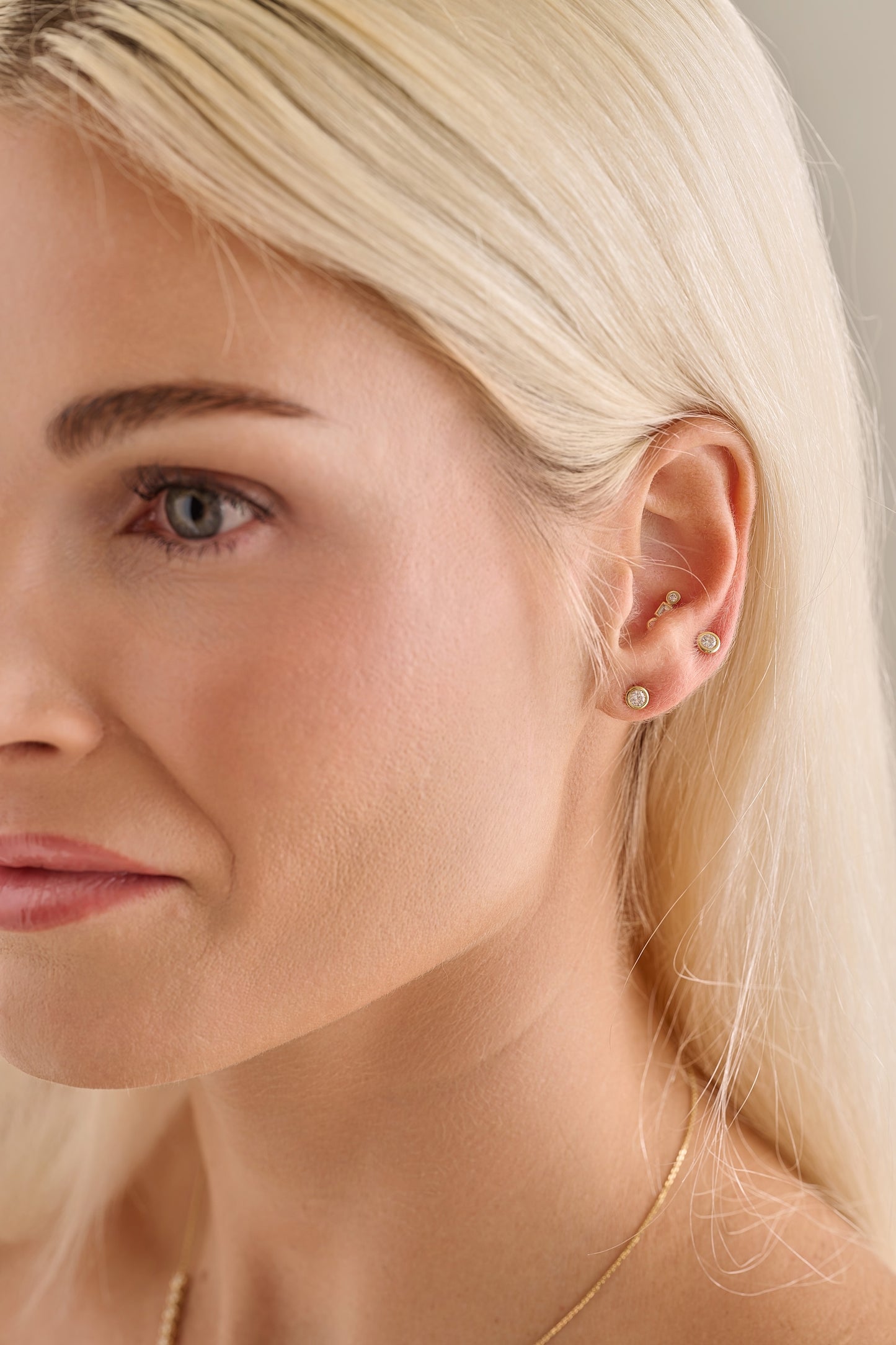 Bezel Mini Diamond Studs – Henri Noël
