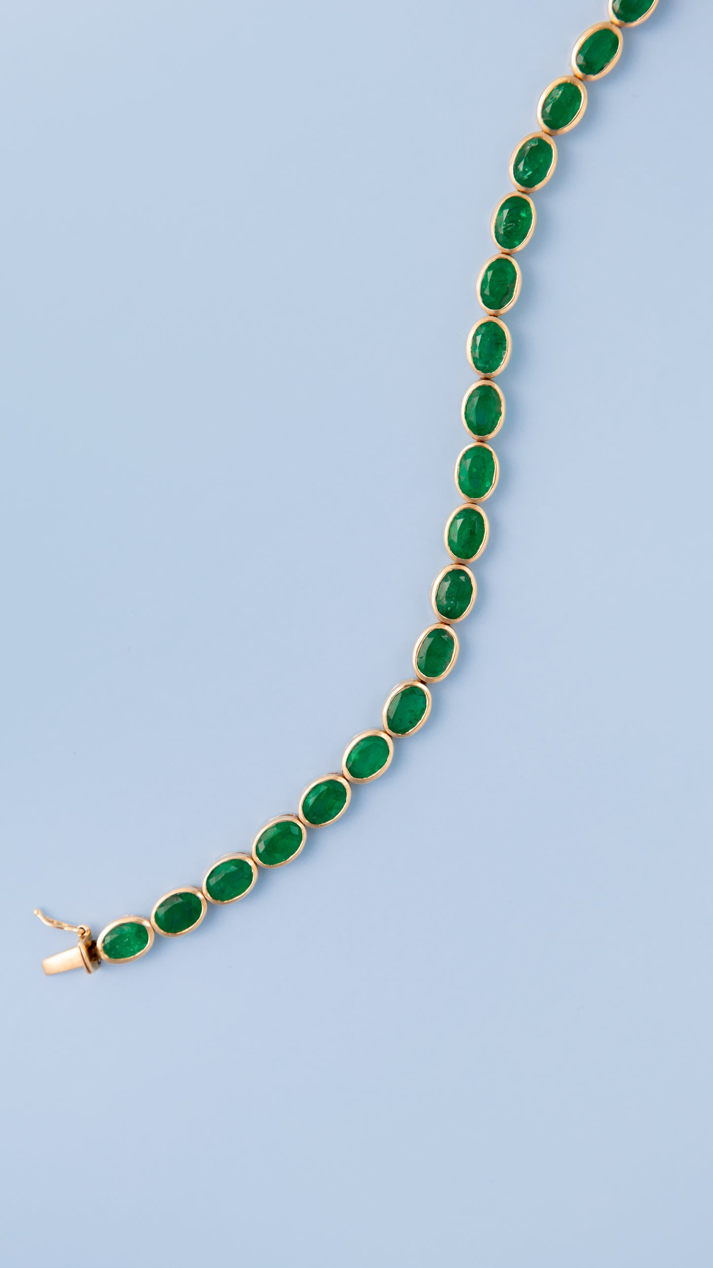 Bezel Oval Emerald Bracelet – Henri Noël
