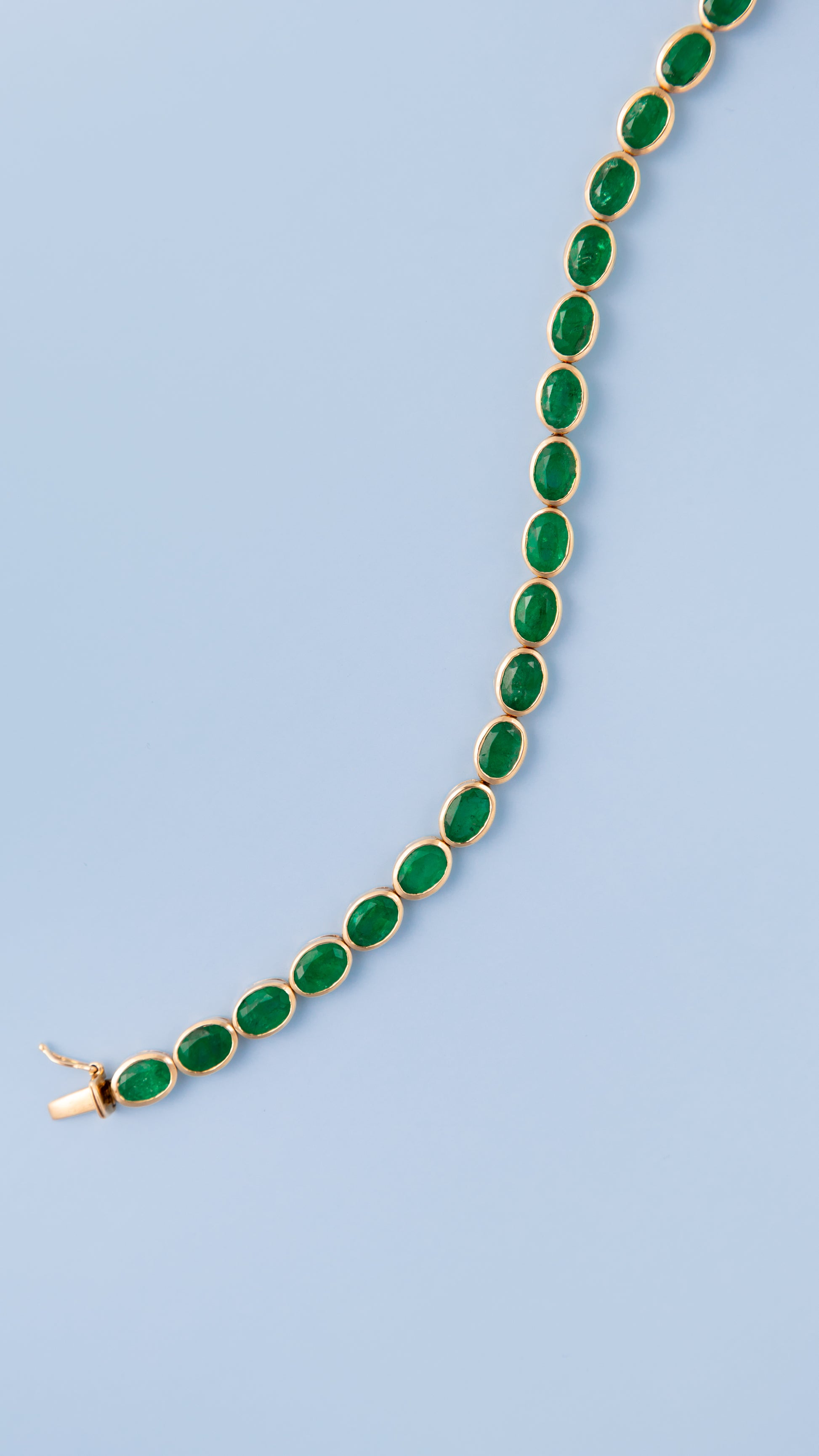 Bezel Oval Emerald Bracelet – Henri Noël