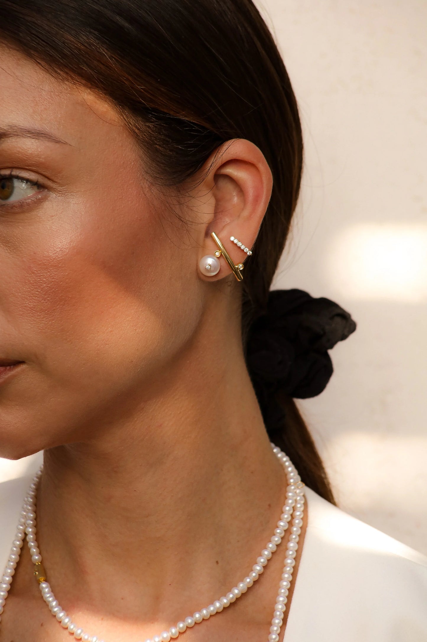 Carolina Neves- Diamond Curved Earring – Henri Noël