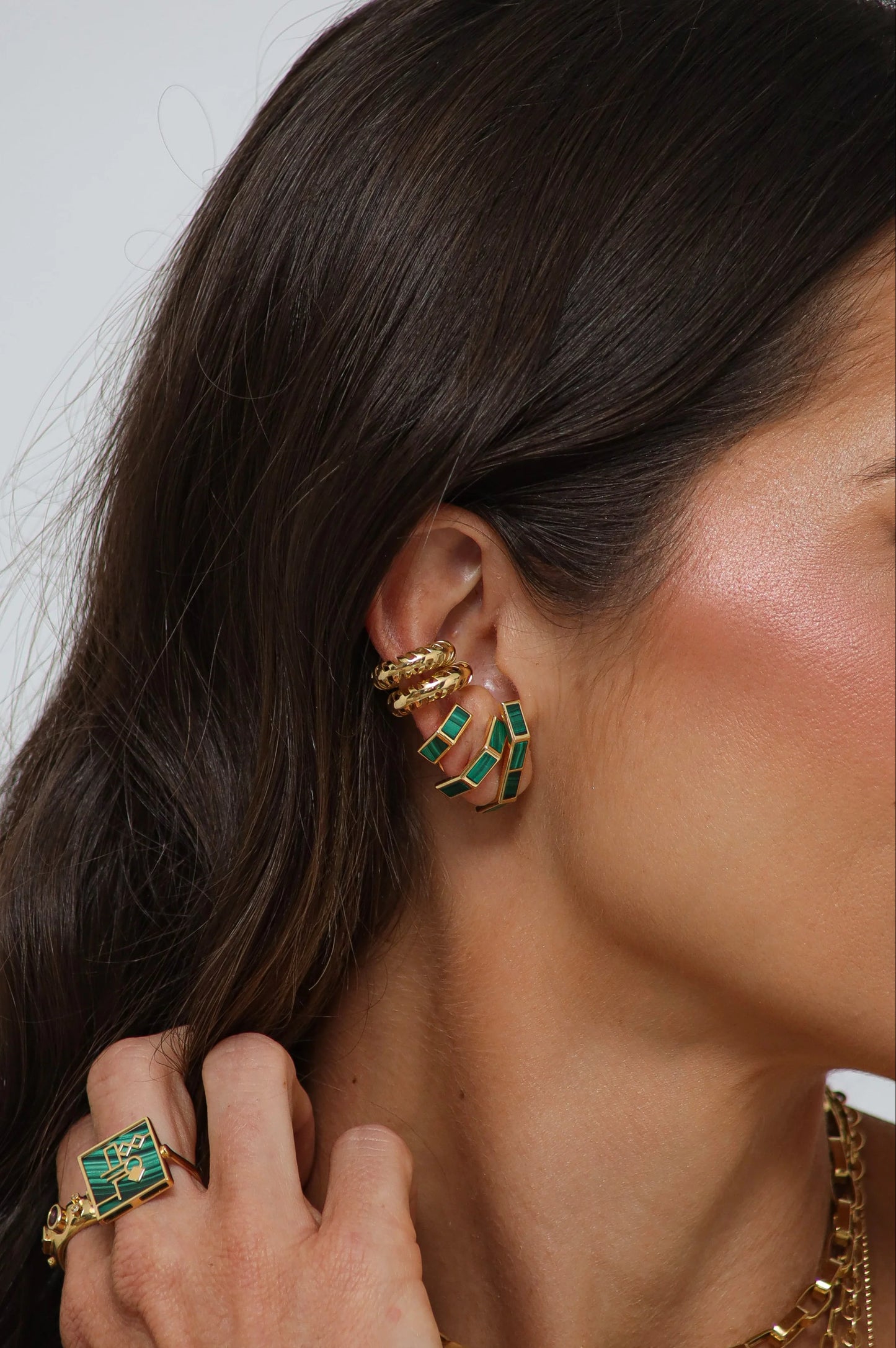Carolina Neves- Gemstone Concave Ear Cuff – Henri Noël