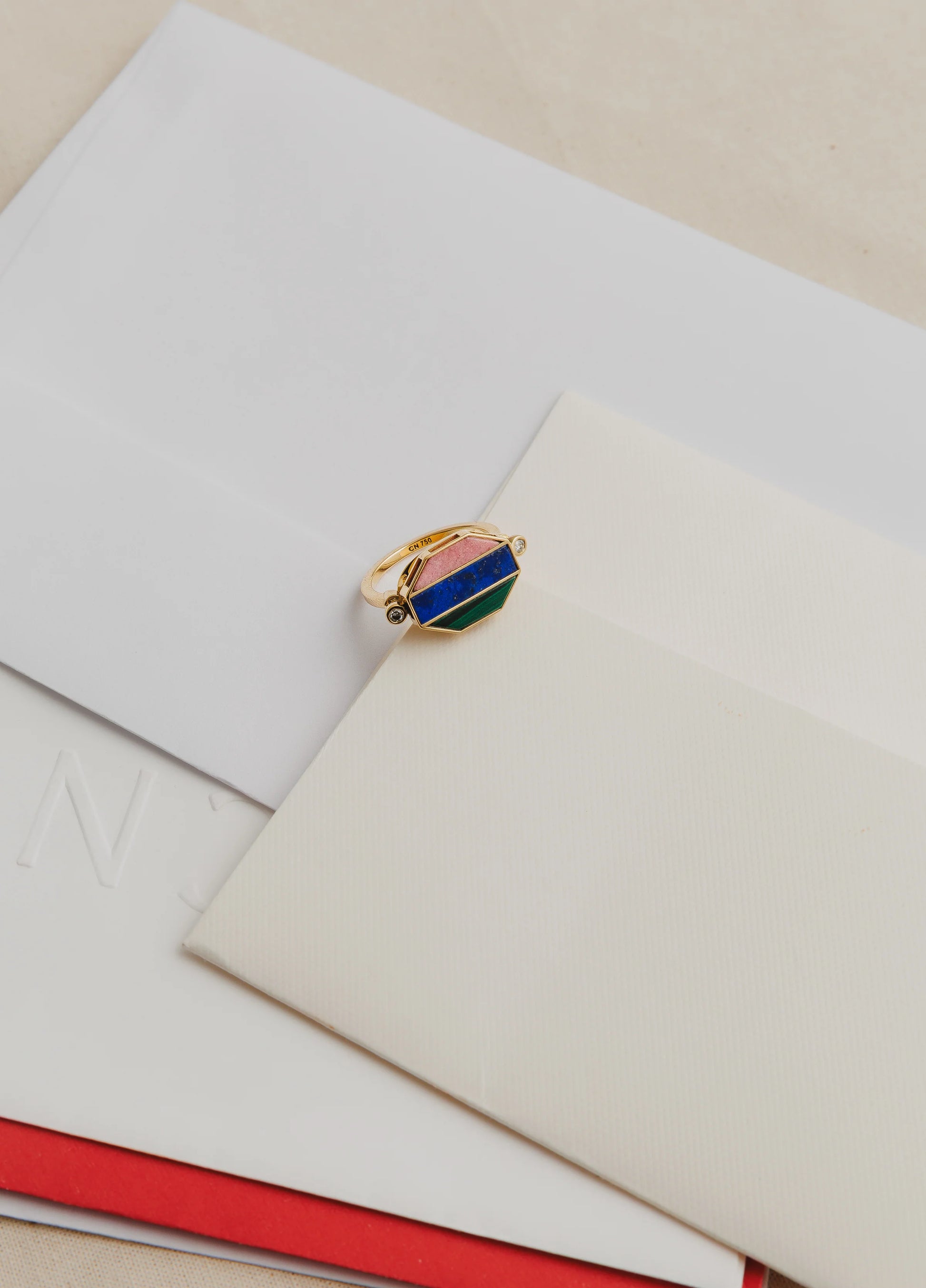 Carolina Neves- Gemstone Plate Ring – Henri Noël