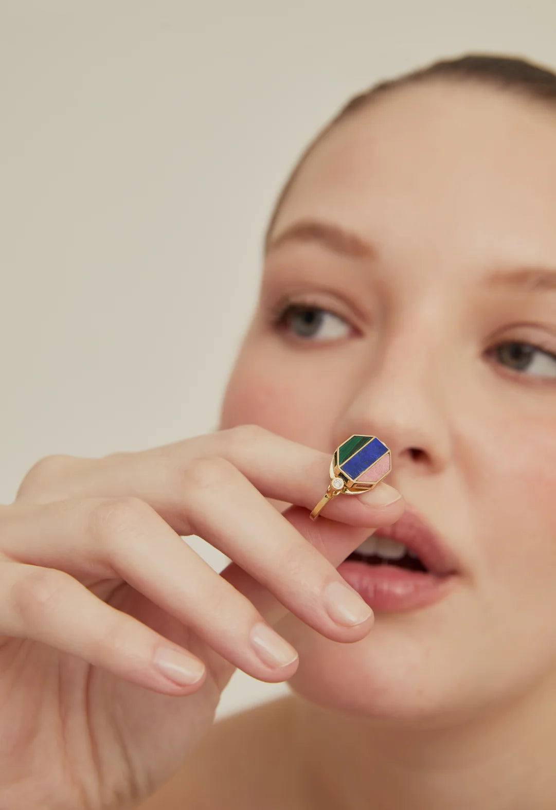 Carolina Neves- Gemstone Plate Ring – Henri Noël