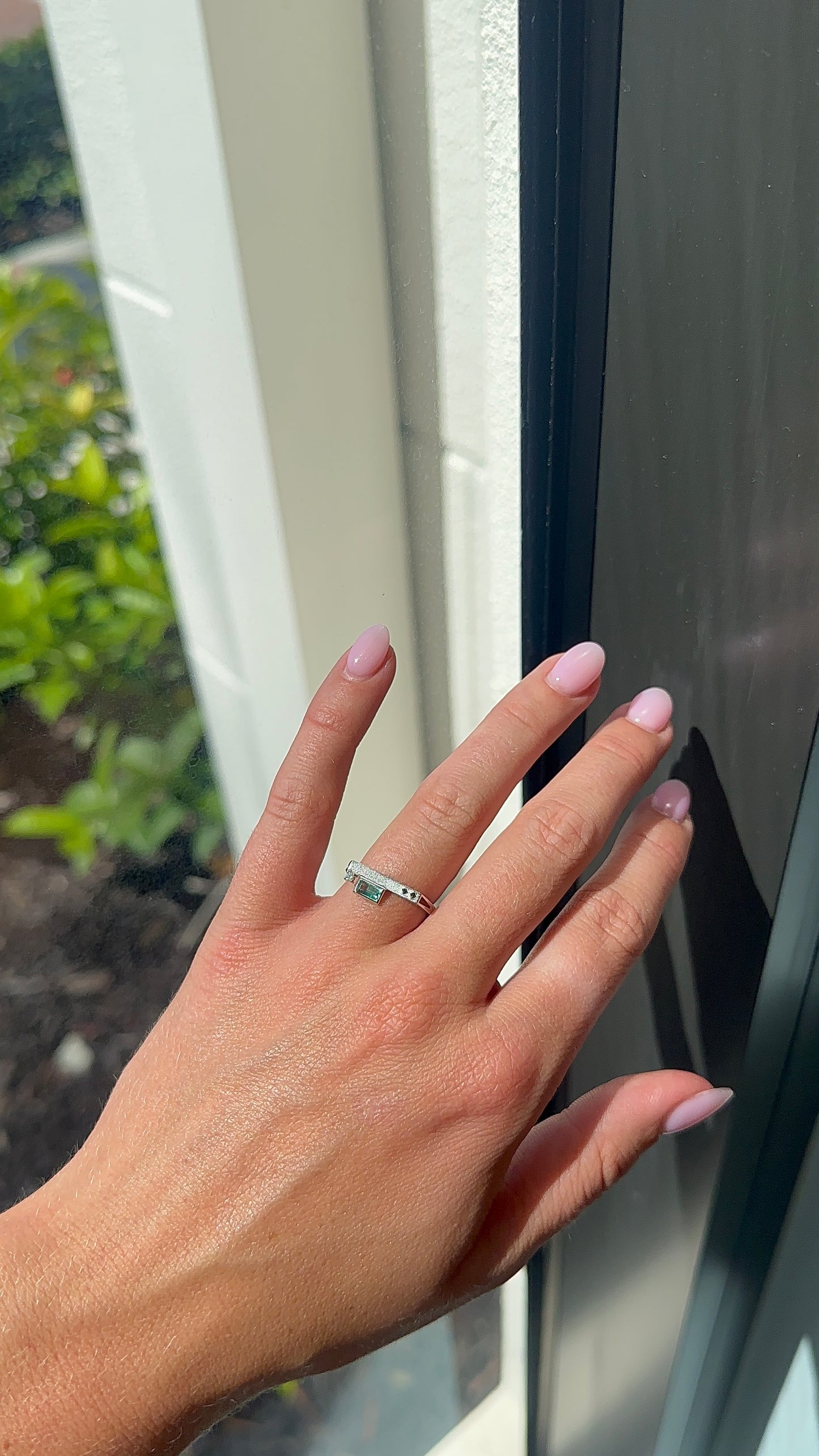 Carolina Neves- Geometric Emerald and Diamond Ring – Henri Noël