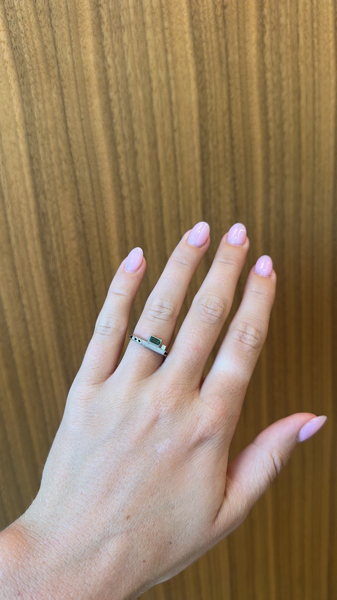 Carolina Neves- Geometric Emerald and Diamond Ring – Henri Noël
