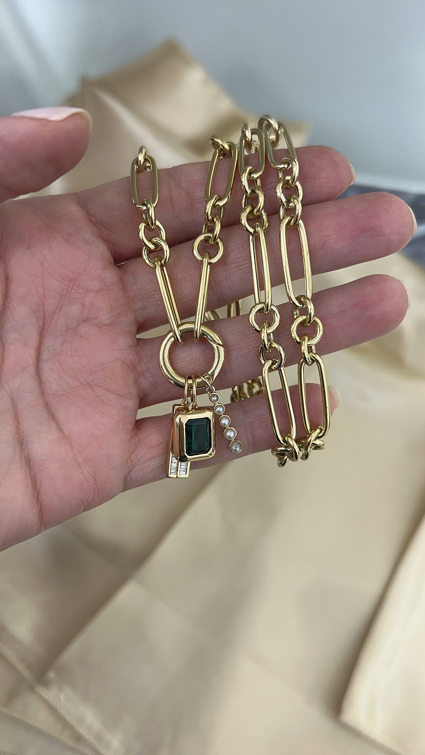Circle Charm Bail Necklace – Henri Noël