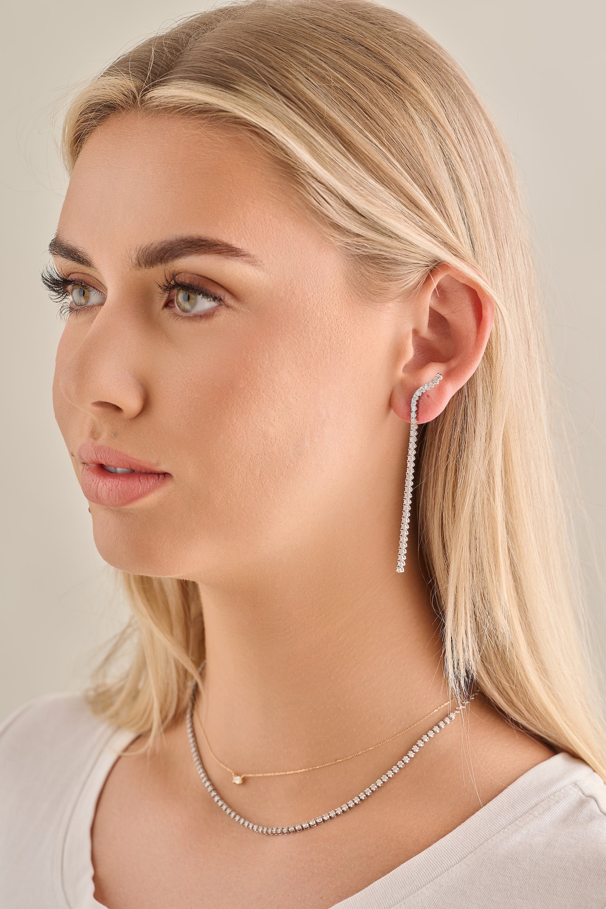 Curved Tennis Chain Earring – Henri Noël