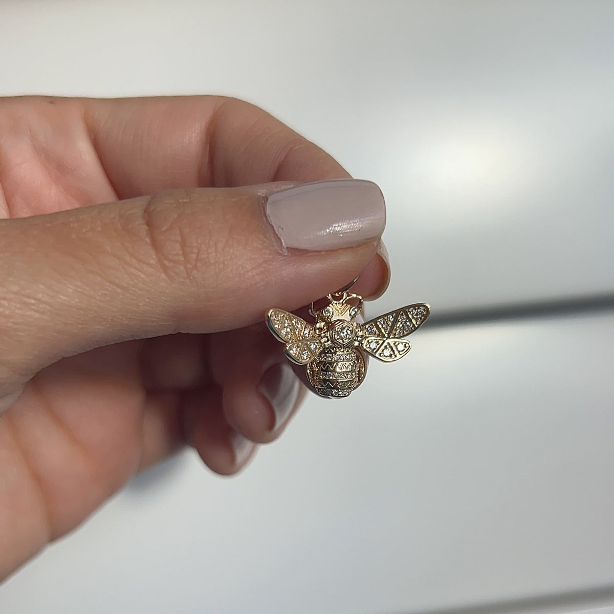 Diamond Bee Pendant – Henri Noël