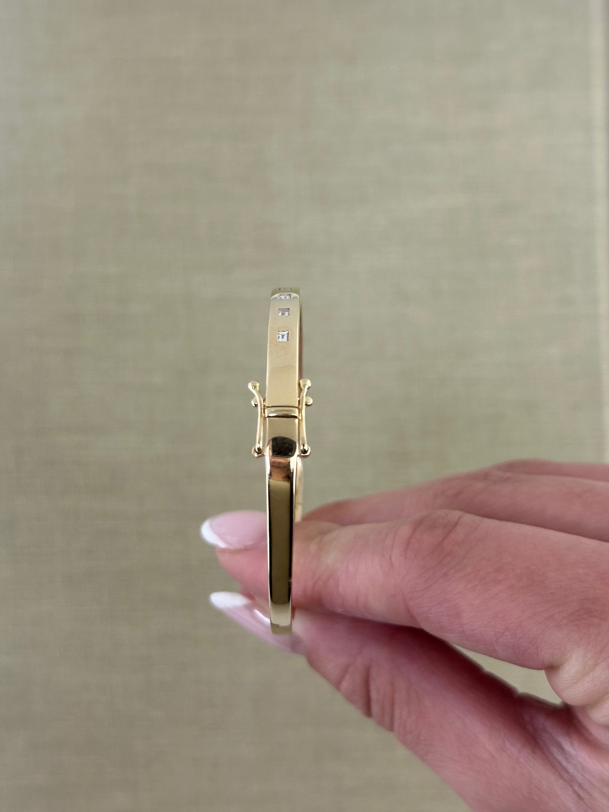 Diamond Emerald Inlay Bangle – Henri Noël