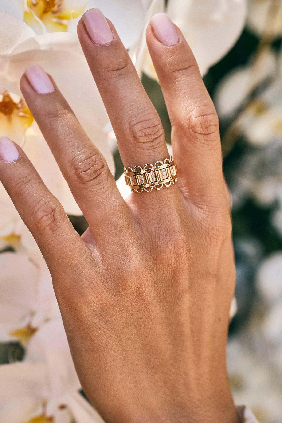 Diamond Scalloped Stacking Band – Henri Noël
