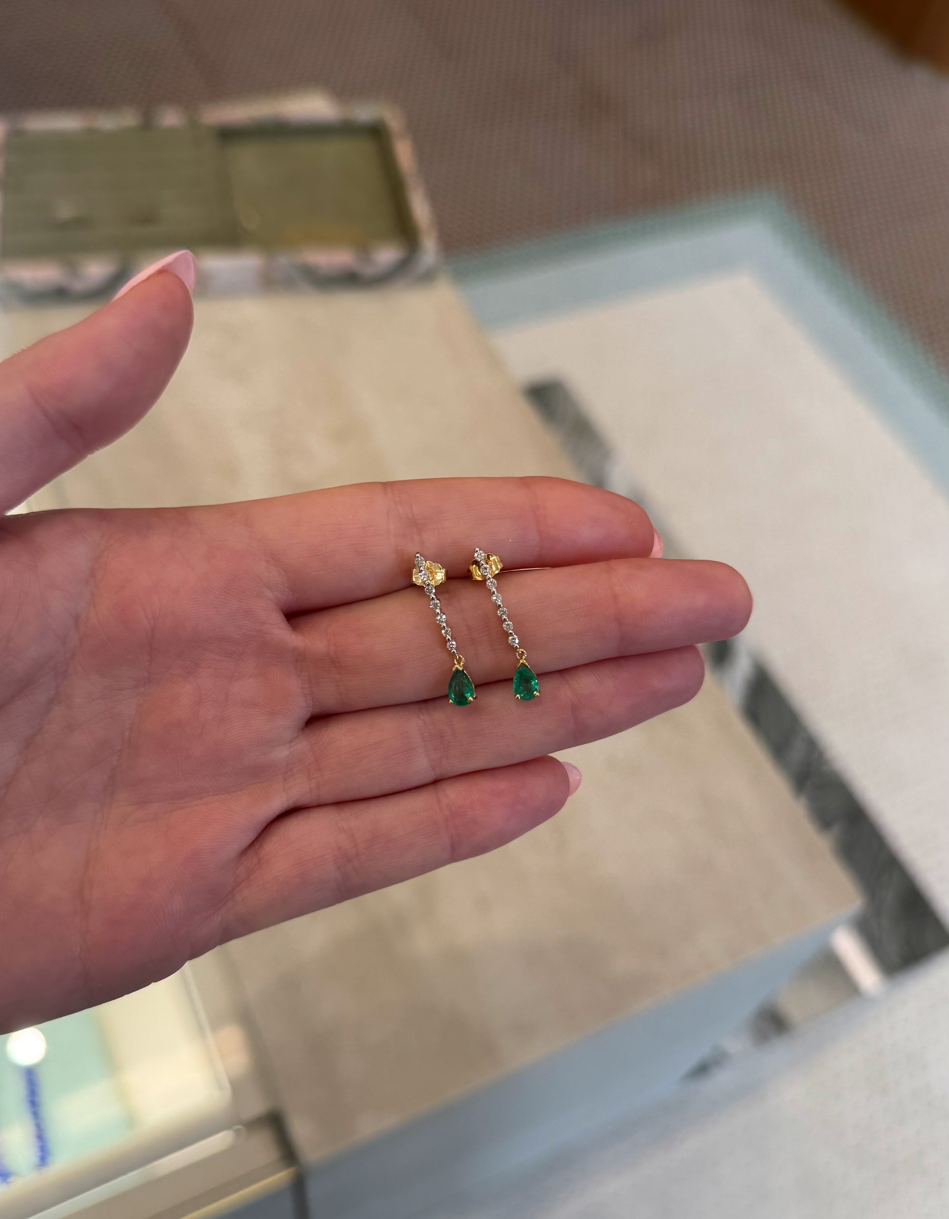 Emerald Drop Earrings – Henri Noël