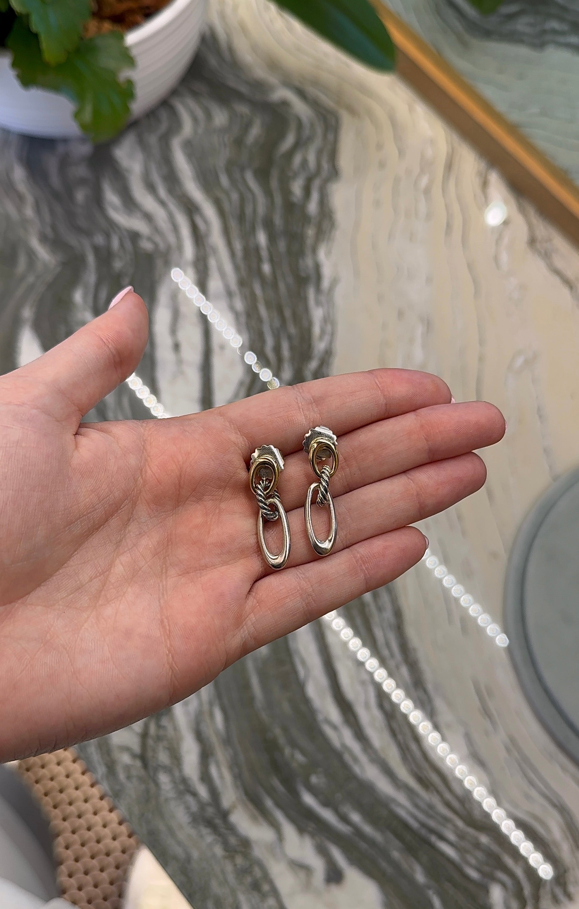 Estate David Yurman Two Tone Oval Link Drop Earrings – Henri Noël
