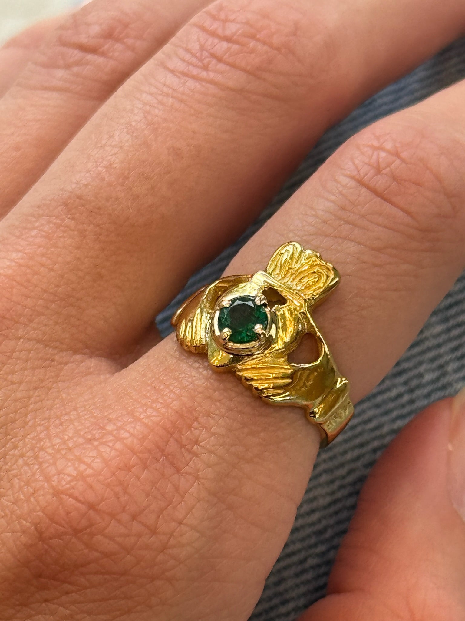 Estate Emerald and Gold Claddagh Ring – Henri Noël