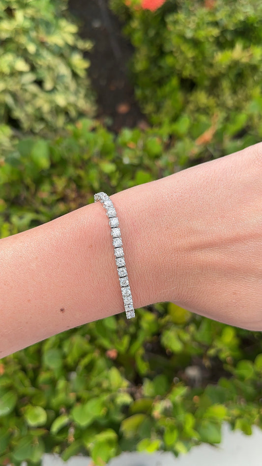 Estate Prong Set Large Diamond Tennis Bracelet – Henri Noël