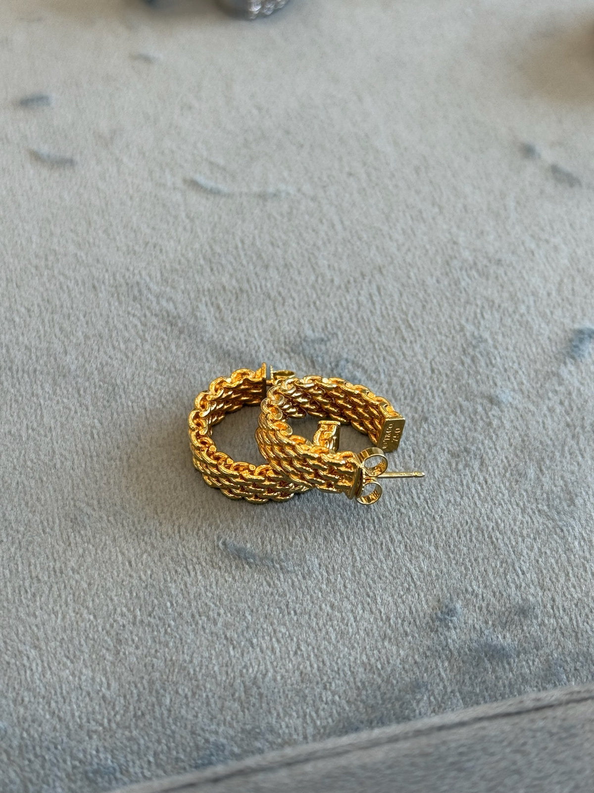Estate Tiffany & Co. Chain Style Hoops – Henri Noël