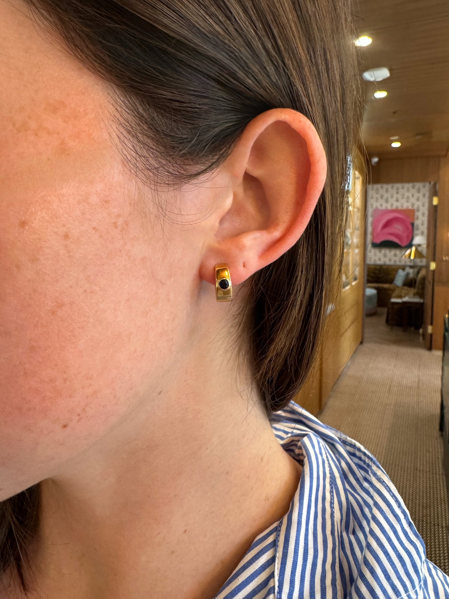 Gemstone Bezel Thick Huggies – Henri Noël