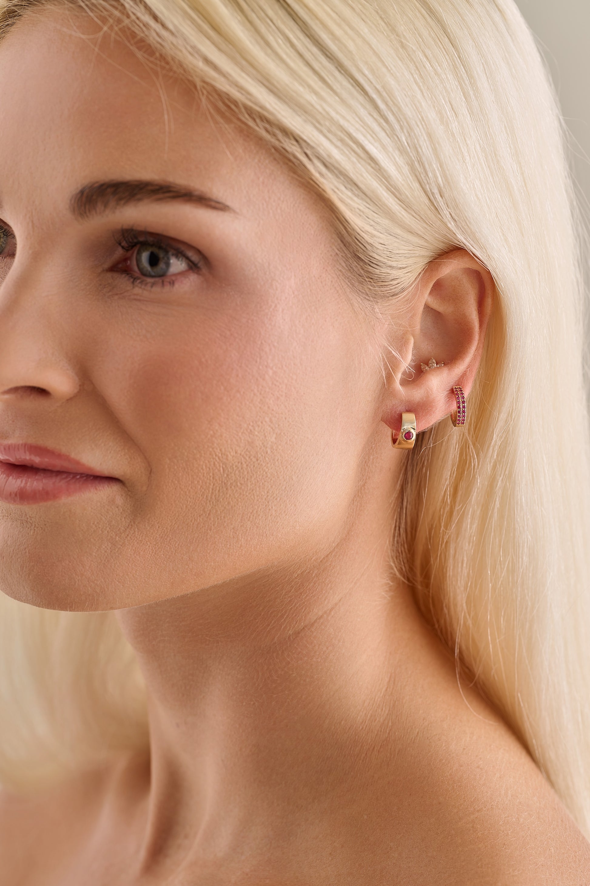 Gemstone Bezel Thick Huggies – Henri Noël