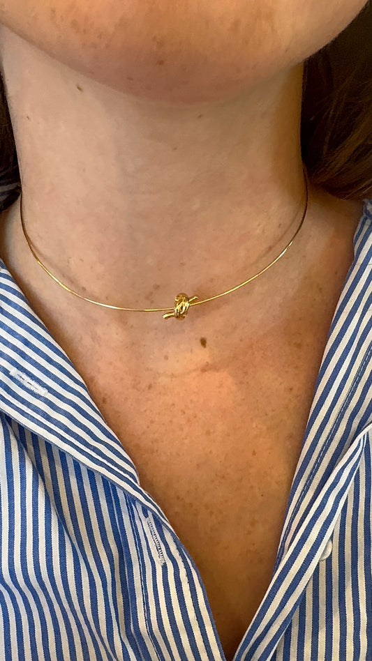 Gold Wire Knot Necklace – Henri Noël