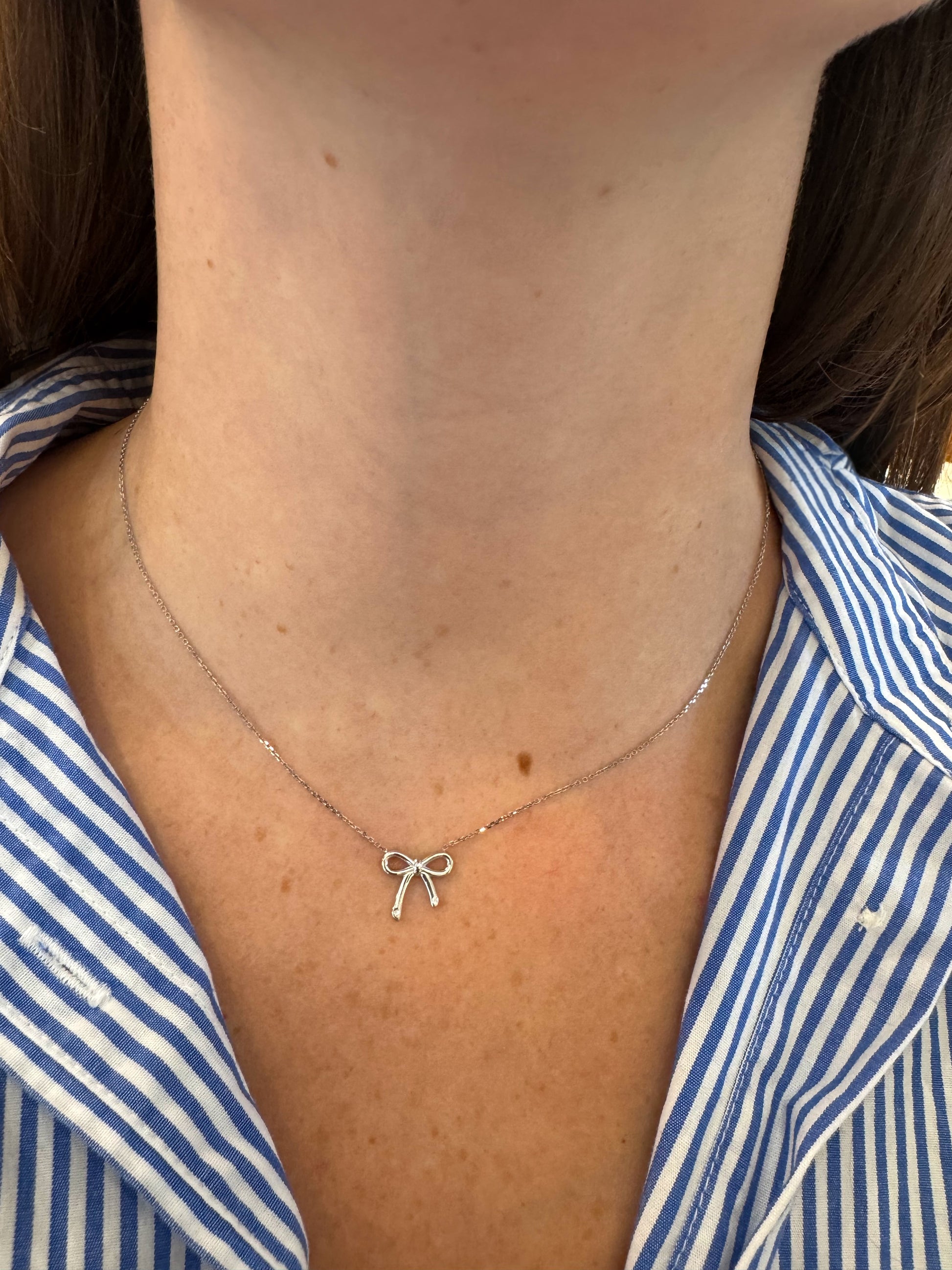 Gold and Diamond Bow Necklace – Henri Noël