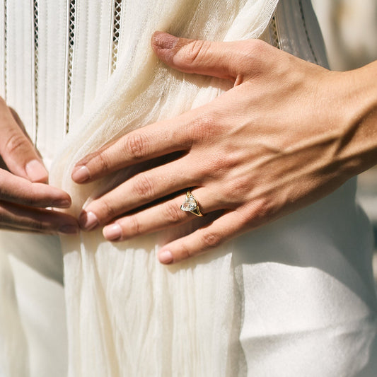 Grace Engagement Ring – Henri Noël