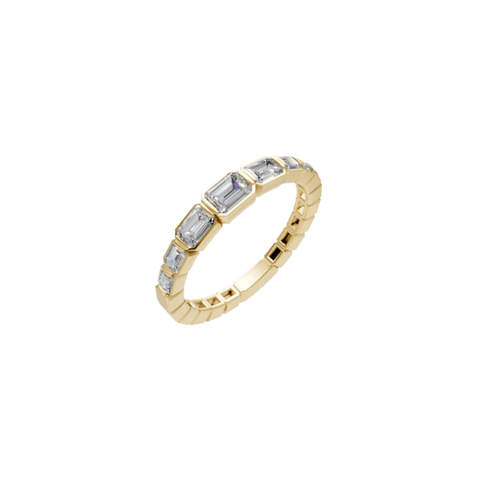 Graduated Emerald-Cut Diamond Band