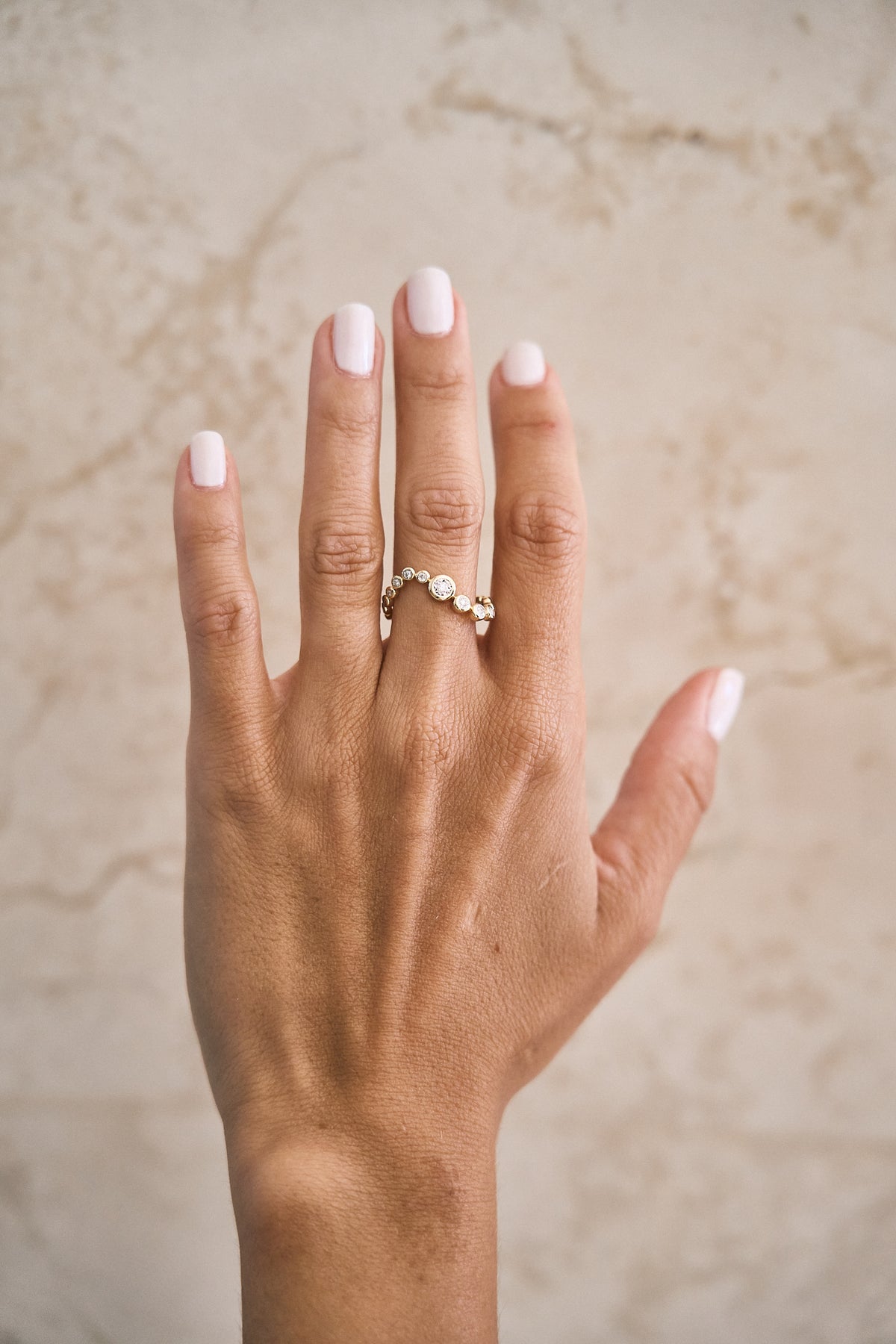 Graduated Diamond Bezel Wave Ring – Henri Noël