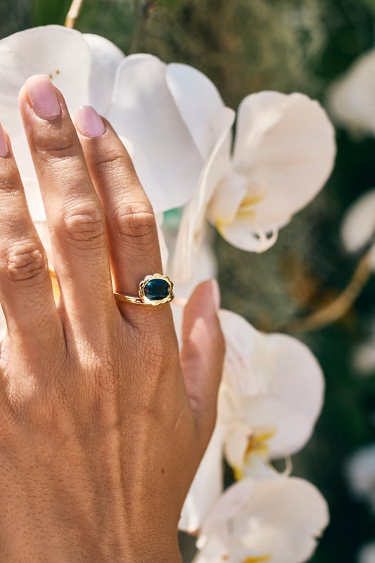 Asymmetrical Blue Sapphire Scalloped Ring